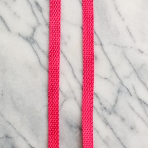 pinkki-nylonnauha-hirnuvilla